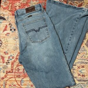 Wrangler woman’s Light Blue Relaxed Jeans